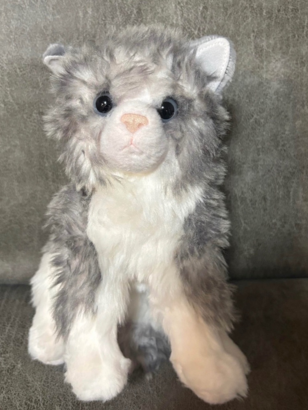 Douglas Shadow Gray White Cat Plush Blue Eyes #4392 2019 Retired